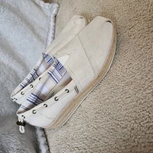 TOMS White Canvas Slip-On Shoes